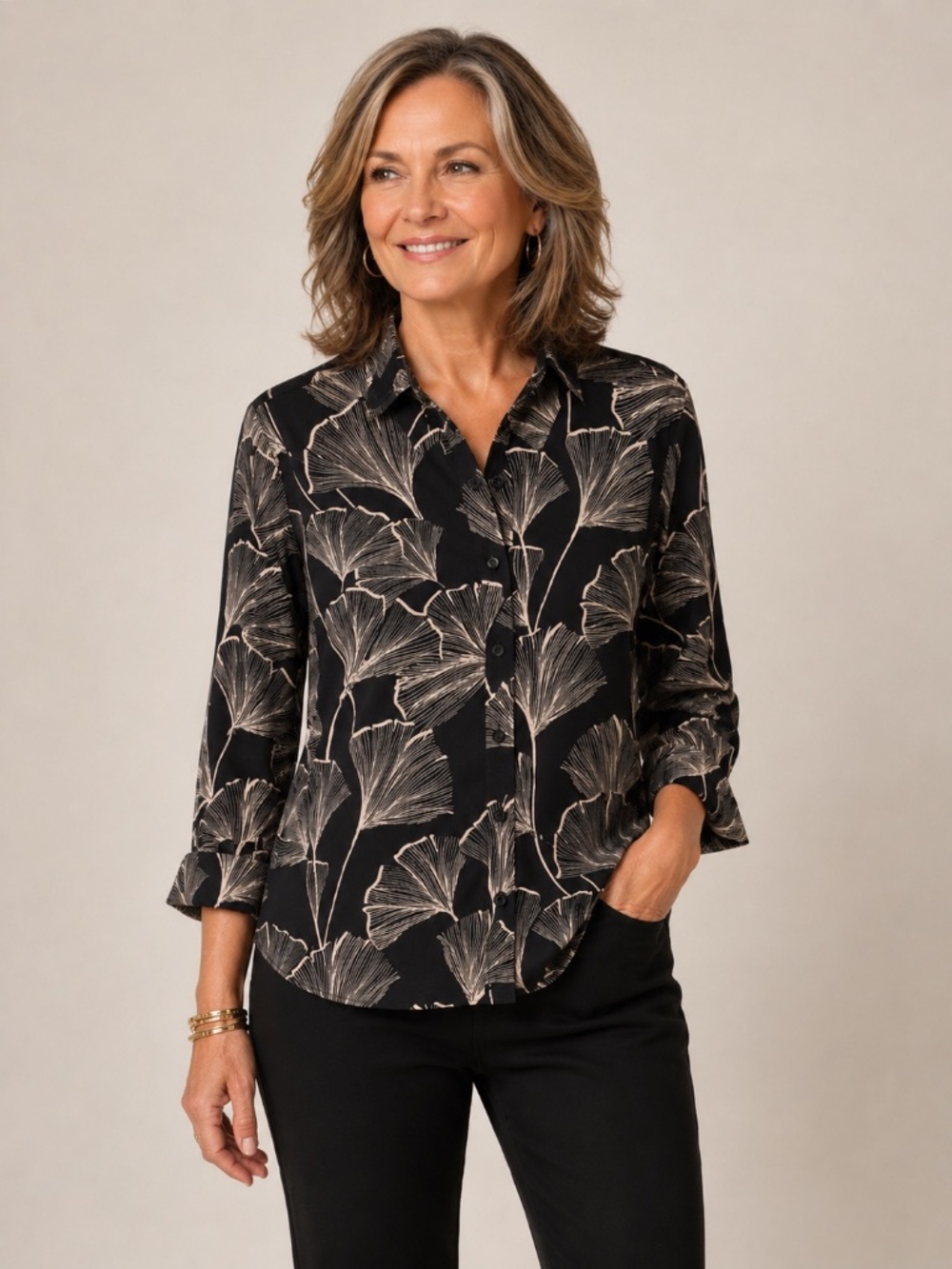 Chico's Black Tan Leaf Print No Iron Shirt size 1